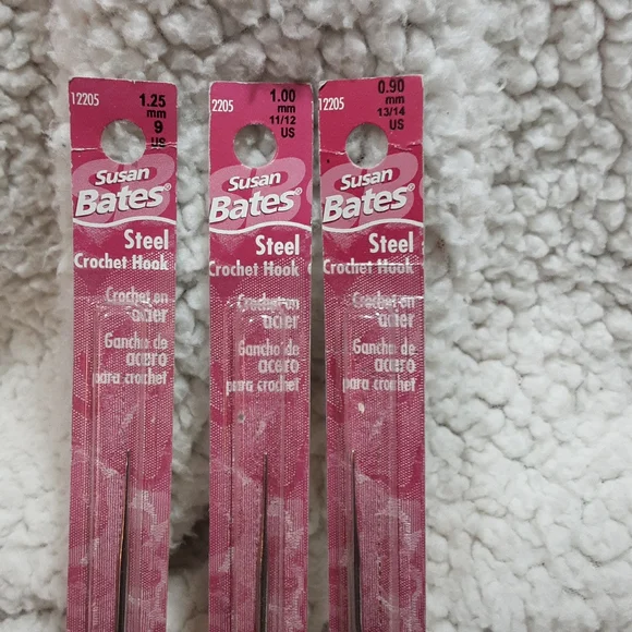 Susan Bates new steel crochet hooks - Picture 2 of 3